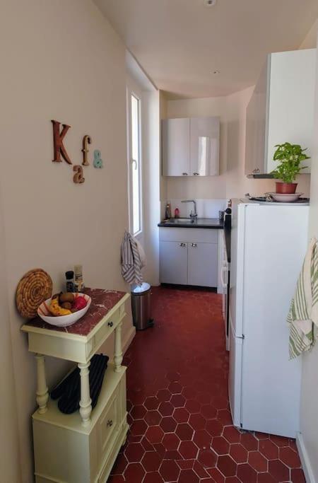 Appartement De Charme - Wifi - Centre Historique Toulon Bagian luar foto